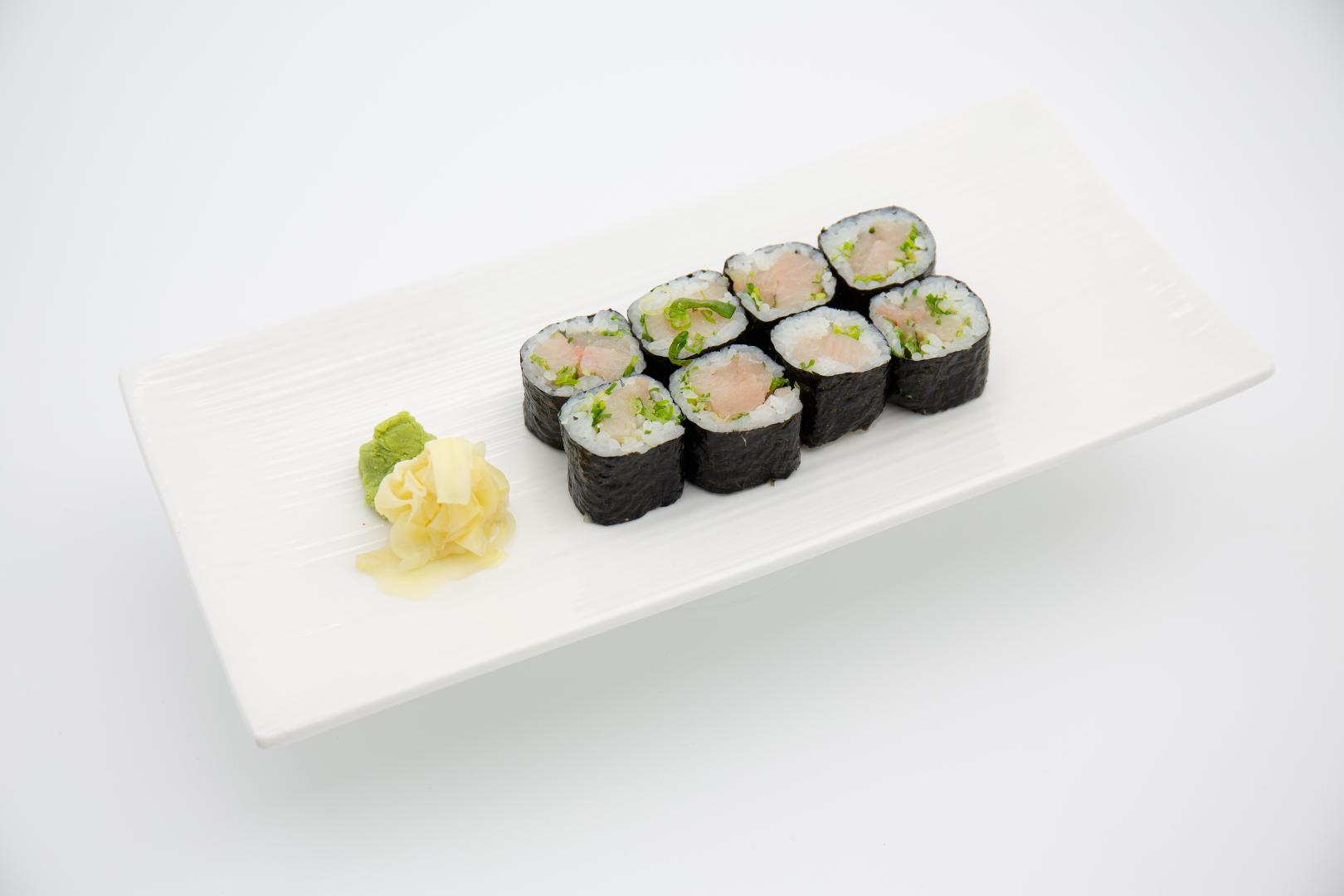 yellowtail with scallion maki